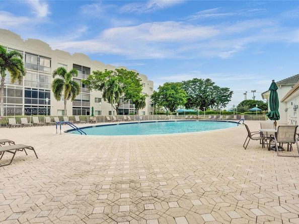 7739 Southampton Terr 415, Tamarac FL 33321