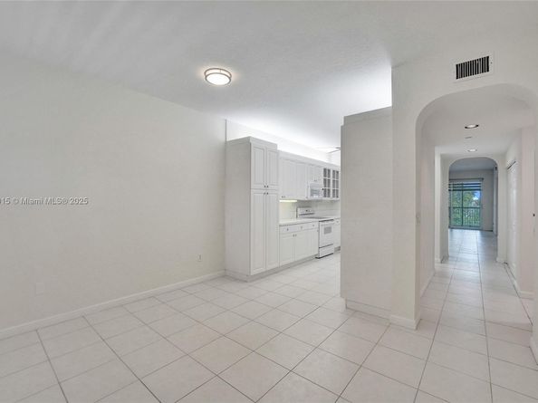 7739 Southampton Terr 415, Tamarac FL 33321