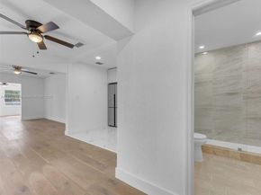520 NW 32nd Pl, Miami FL 33125
