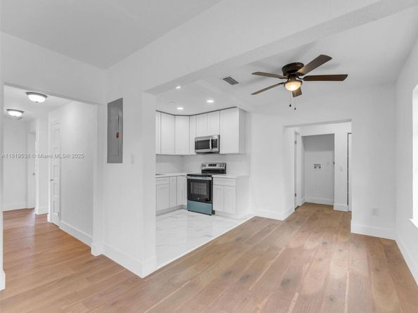 520 NW 32nd Pl, Miami FL 33125
