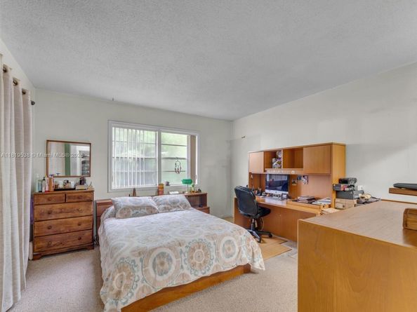 520 NW 32nd Pl, Miami FL 33125