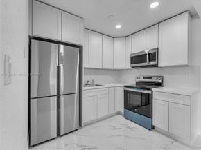 520 NW 32nd Pl, Miami FL 33125