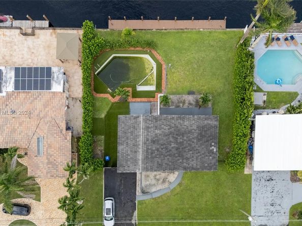 2537 Marathon Ln, Fort Lauderdale FL 33312