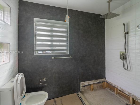 2537 Marathon Ln, Fort Lauderdale FL 33312