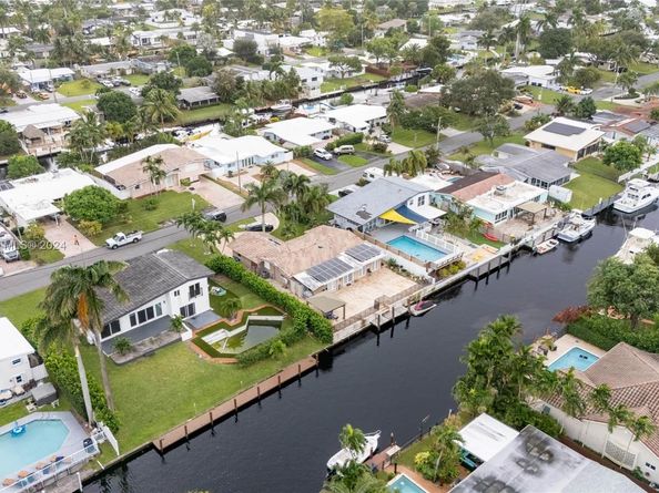 2537 Marathon Ln, Fort Lauderdale FL 33312