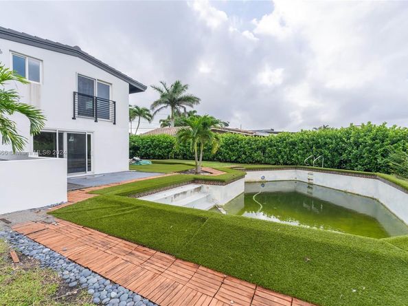 2537 Marathon Ln, Fort Lauderdale FL 33312