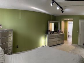 15600 NW 7th Ave 515, Miami FL 33169