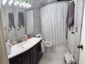 15600 NW 7th Ave 515, Miami FL 33169