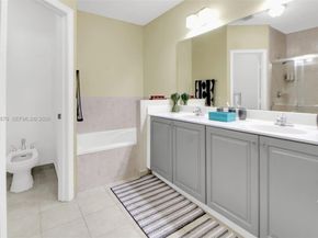 11531 NW 79th Ln, Doral FL 33178