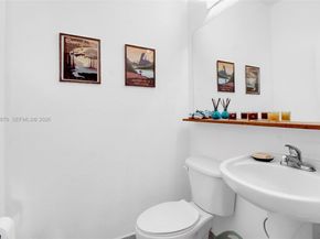 11531 NW 79th Ln, Doral FL 33178