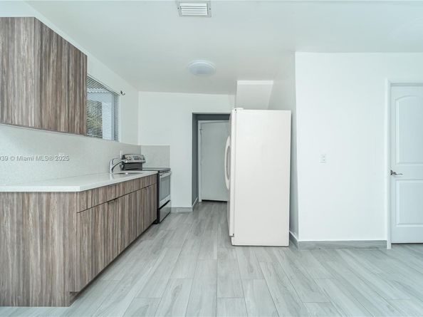 5725 NW 24th Ave, Miami FL 33142