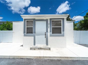 5725 NW 24th Ave