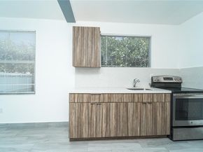 5725 NW 24th Ave, Miami FL 33142