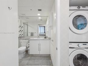 335 S Biscayne Blvd 2810, Miami FL 33131