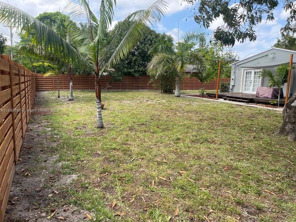 412 SW 16th Ct, Fort Lauderdale FL 33315