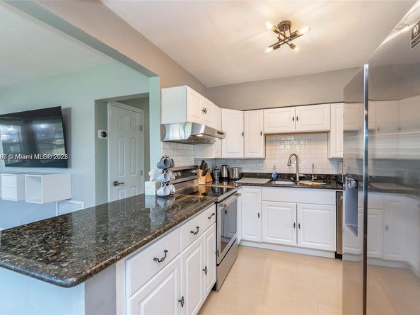 412 SW 16th Ct, Fort Lauderdale FL 33315