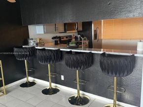 8040 Hampton Blvd 512, North Lauderdale FL 33068