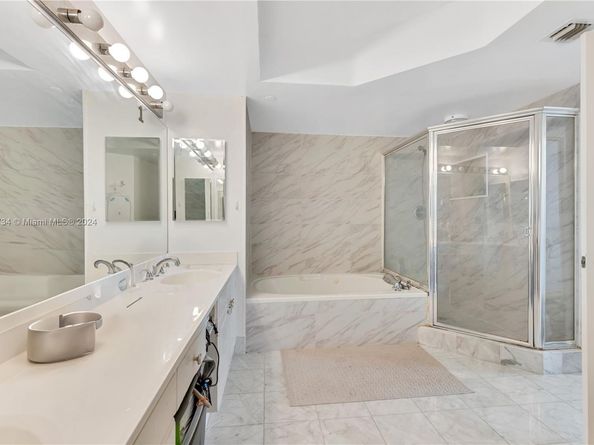 3640 Yacht Club Dr 607, Aventura FL 33180