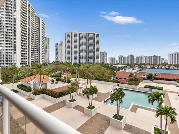 3640 Yacht Club Dr 607, Aventura FL 33180