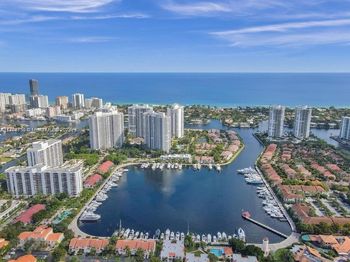 3640 Yacht Club Dr
