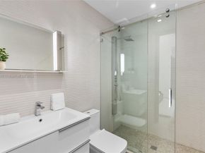 3462 NE 171st St, North Miami Beach FL 33160