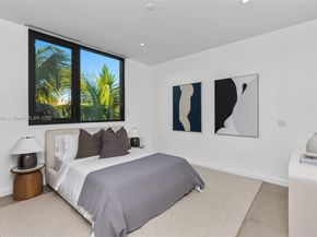 3462 NE 171st St, North Miami Beach FL 33160