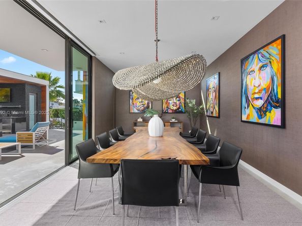 3462 NE 171st St, North Miami Beach FL 33160