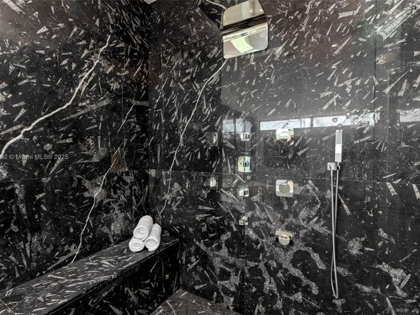 3462 NE 171st St, North Miami Beach FL 33160