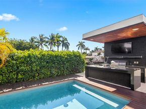 3462 NE 171st St, North Miami Beach FL 33160