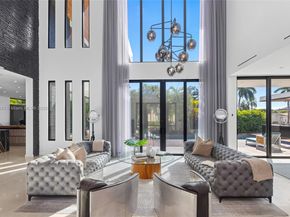 3462 NE 171st St, North Miami Beach FL 33160