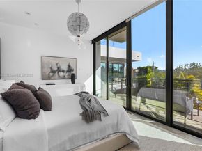 3462 NE 171st St, North Miami Beach FL 33160