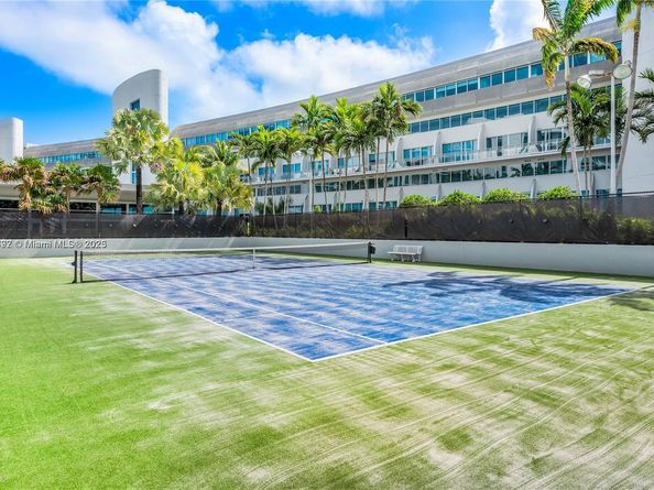 2950 NE 188th St 443, Aventura FL 33180