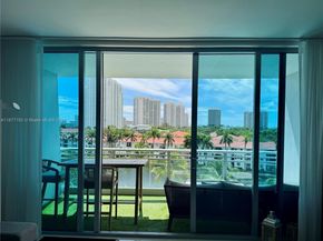 2950 NE 188th St 443, Aventura FL 33180