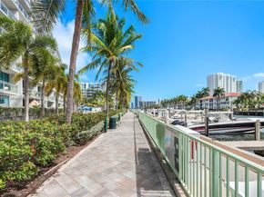 2950 NE 188th St 443, Aventura FL 33180