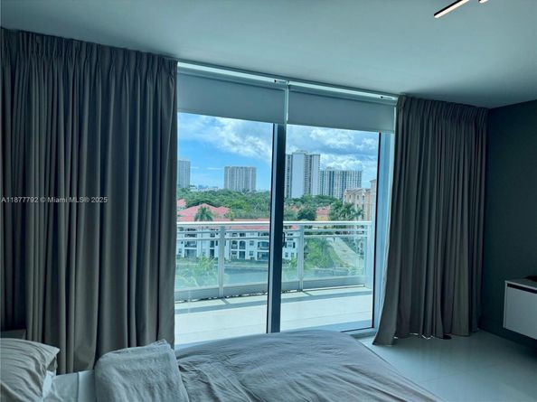2950 NE 188th St 443, Aventura FL 33180