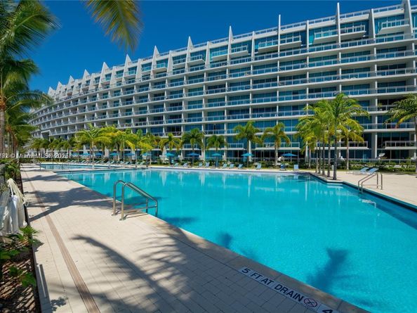 2950 NE 188th St 443, Aventura FL 33180