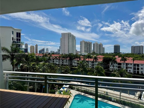 2950 NE 188th St 443, Aventura FL 33180