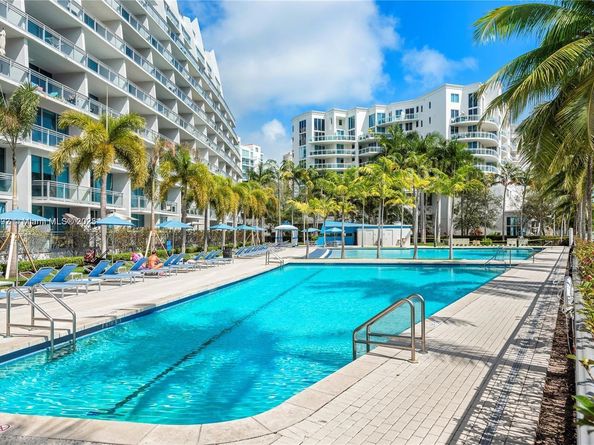 2950 NE 188th St 443, Aventura FL 33180