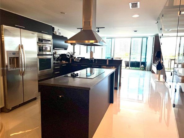 2950 NE 188th St 443, Aventura FL 33180