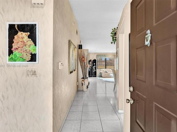 6116 Kings Gate Cir, Delray Beach FL 33484