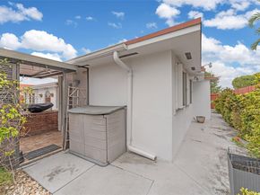 1232 SW 132nd Ct, Miami FL 33184