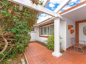 1232 SW 132nd Ct, Miami FL 33184