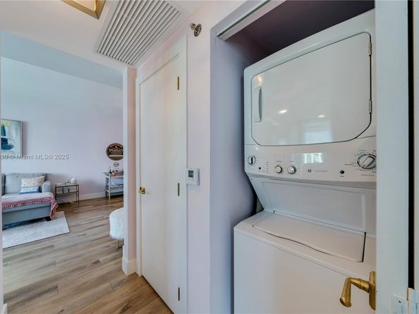 951 Brickell Ave 3601, Miami FL 33131