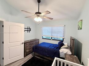 7645 NW 38th Ct, Sunrise FL 33351