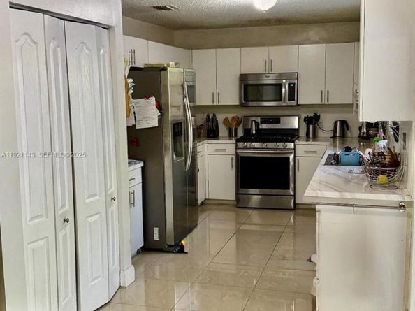 11150 SW 161st Pl, Miami FL 33196