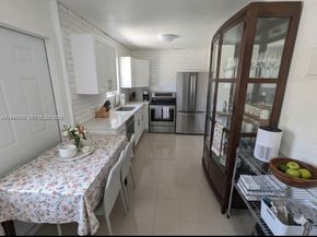 442 NE 162nd St, Miami FL 33162