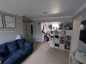 442 NE 162nd St, Miami FL 33162