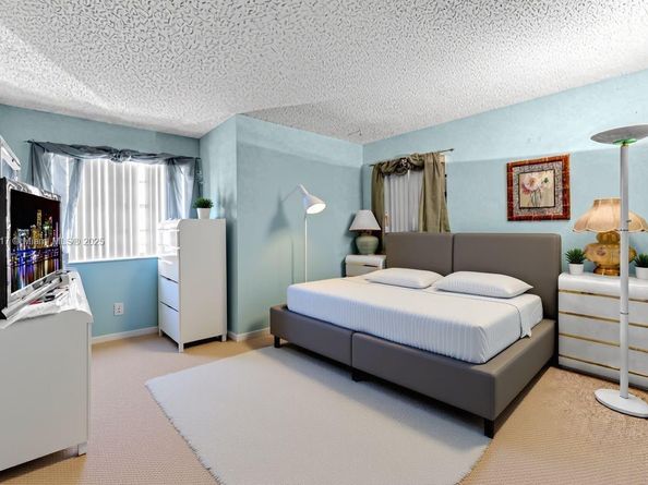 13325 SW 8th Ln, Miami FL 33184