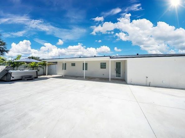 16125 NW 28th Pl, Miami Gardens FL 33054