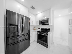 16125 NW 28th Pl, Miami Gardens FL 33054